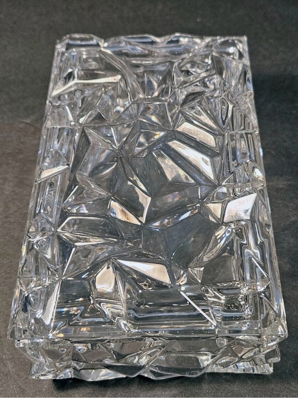 Vintage Tiffany & Co. Rock Cut Crystal Jewlery Box
Excellent Condition - Picture 11 of 13